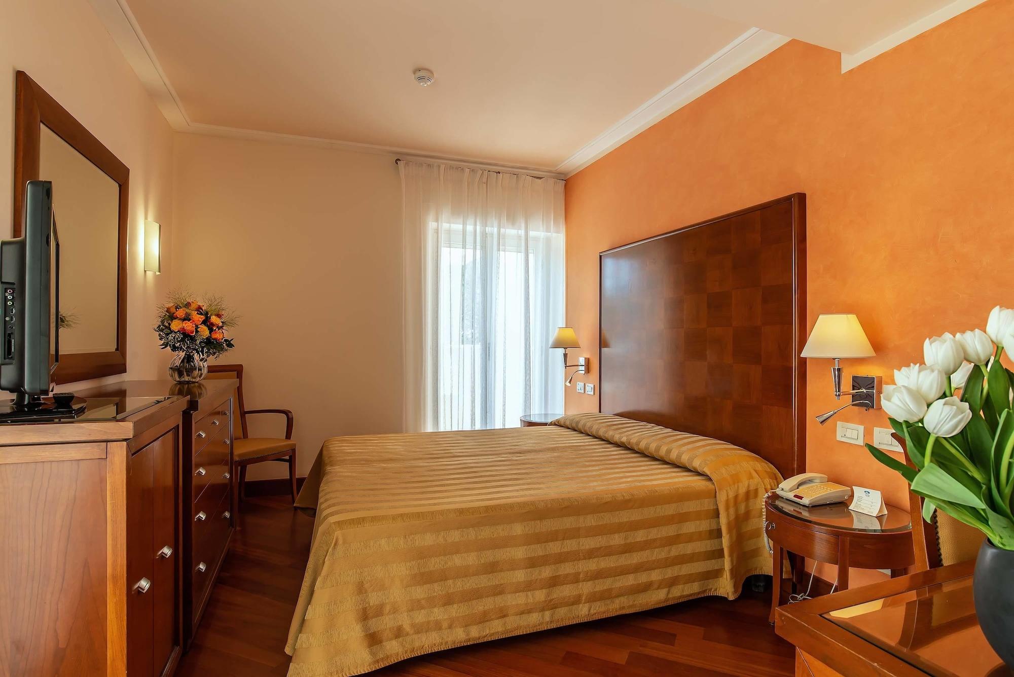 Versilia Palace Hotel Marina di Pietrasanta Bagian luar foto