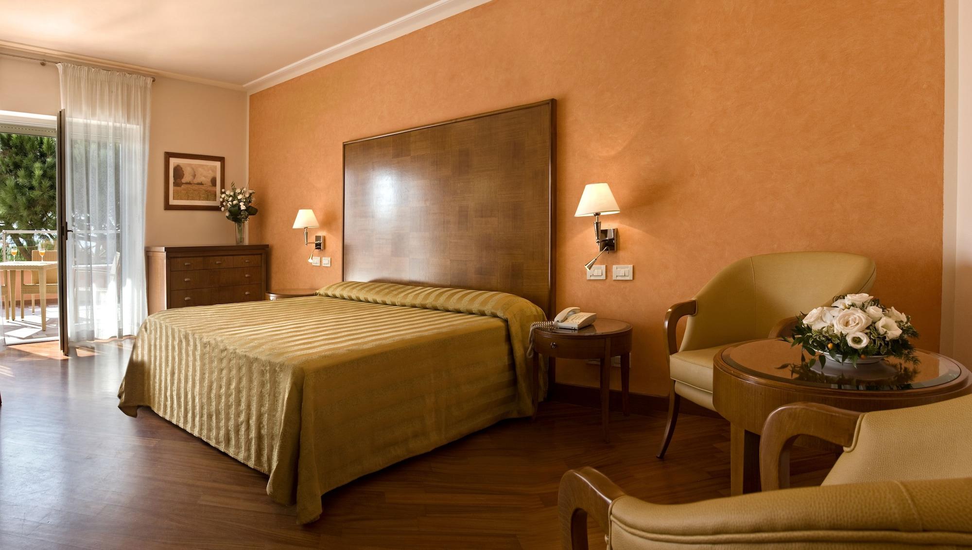 Versilia Palace Hotel Marina di Pietrasanta Bagian luar foto