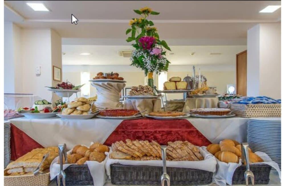 Versilia Palace Hotel Marina di Pietrasanta Bagian luar foto
