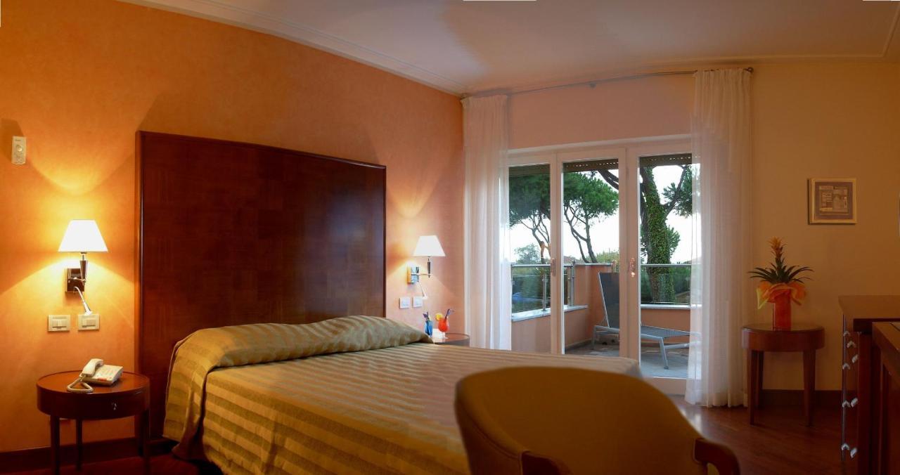 Versilia Palace Hotel Marina di Pietrasanta Bagian luar foto