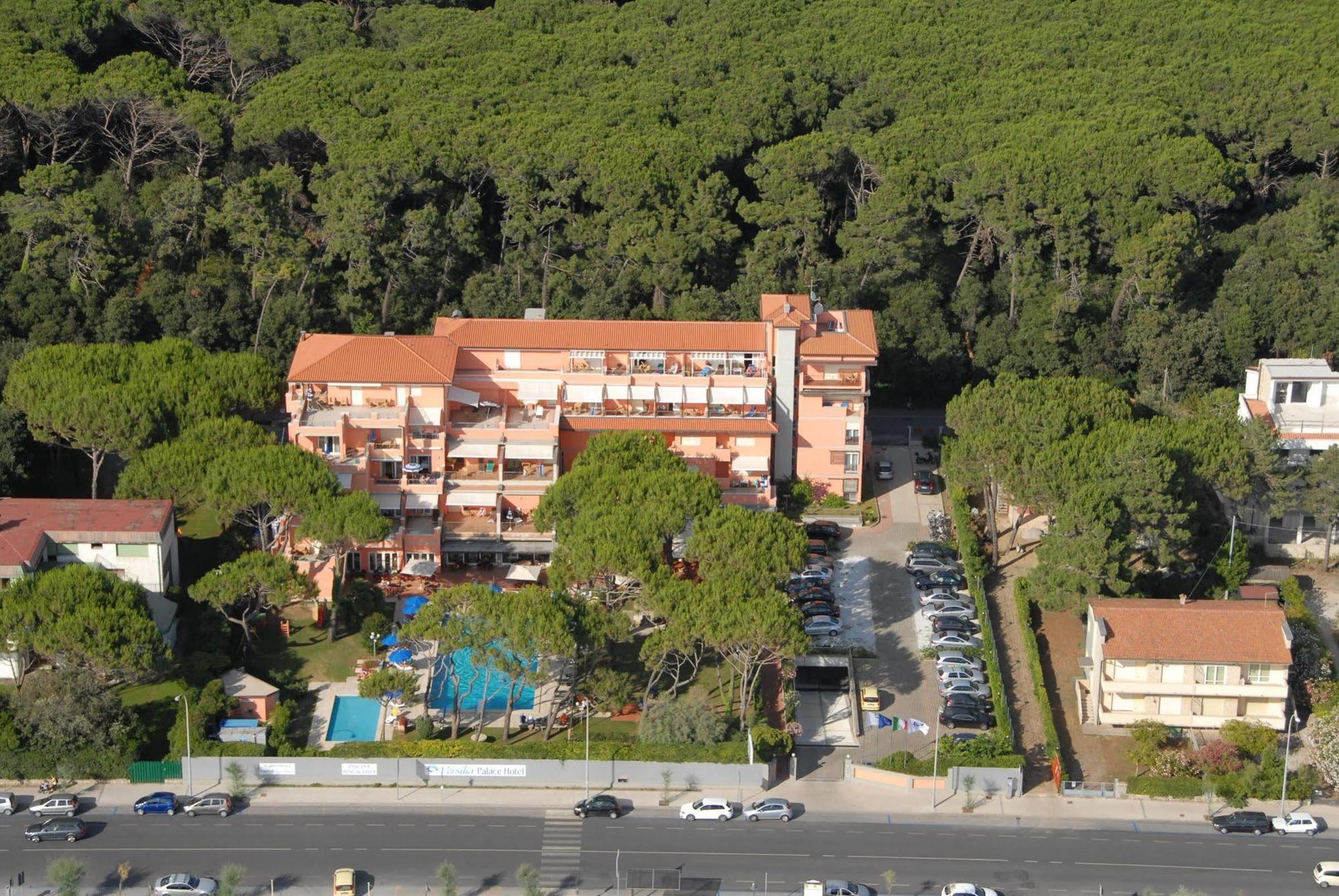 Versilia Palace Hotel Marina di Pietrasanta Bagian luar foto