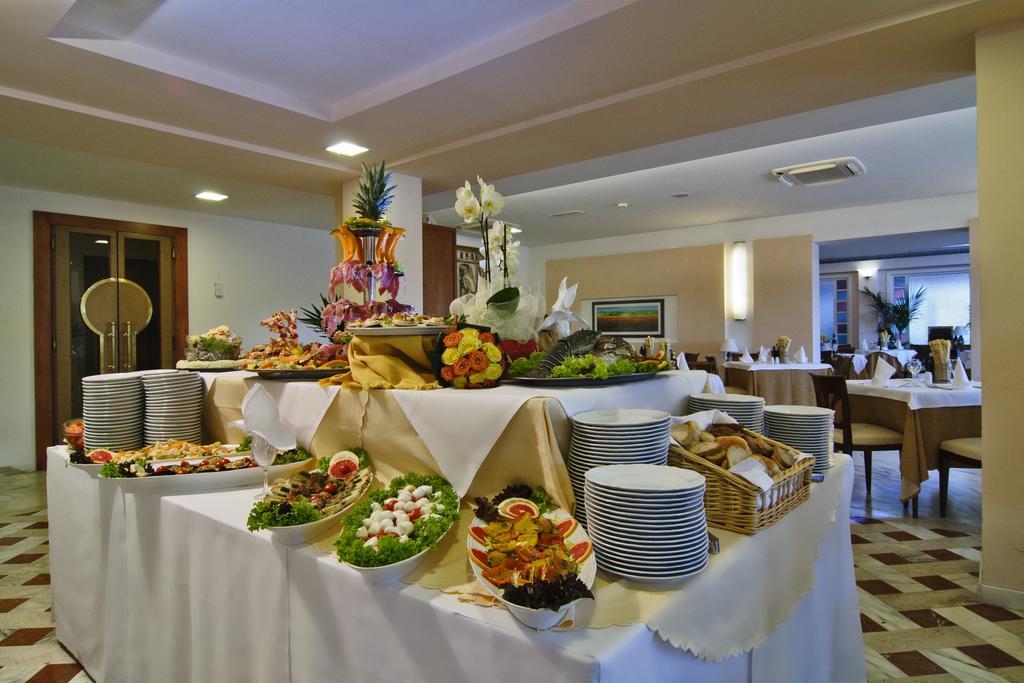 Versilia Palace Hotel Marina di Pietrasanta Bagian luar foto