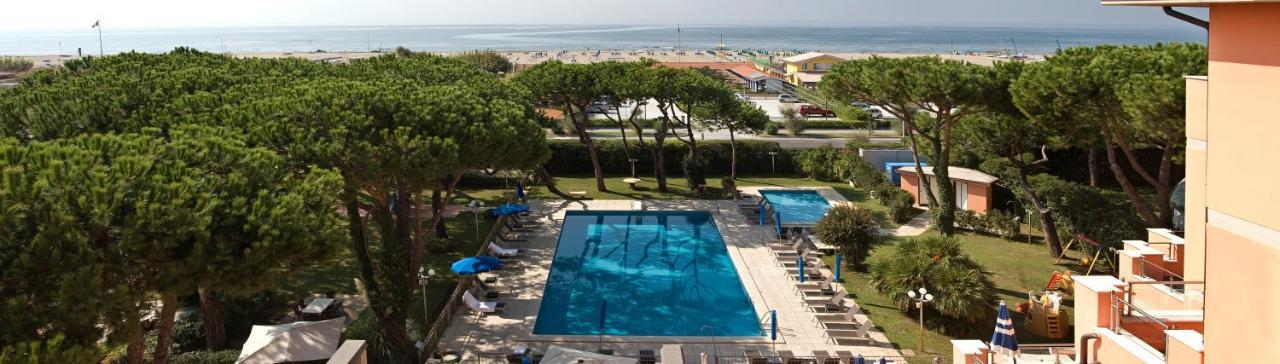 Versilia Palace Hotel Marina di Pietrasanta Bagian luar foto